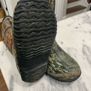 Youth hunting boots